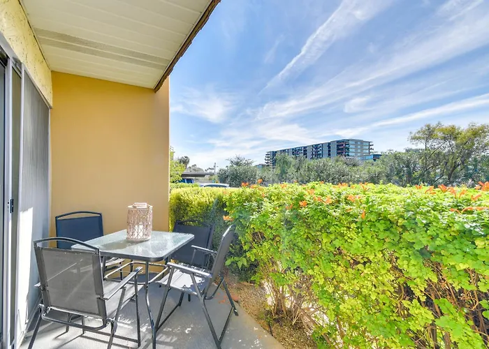 Walk To Fashion Square: W/ Pool Access! Scottsdale
