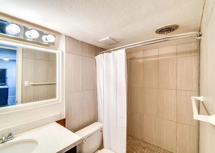 Walk To Fashion Square: W/ Pool Access! * Scottsdale