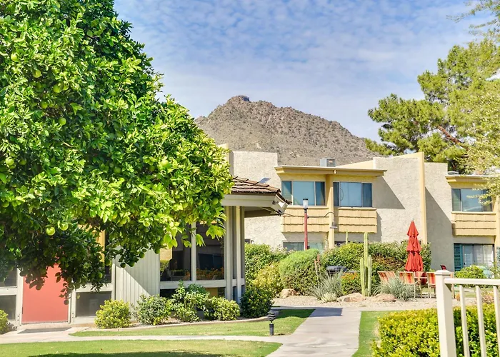 Walk To Fashion Square: W/ Pool Access! * Scottsdale